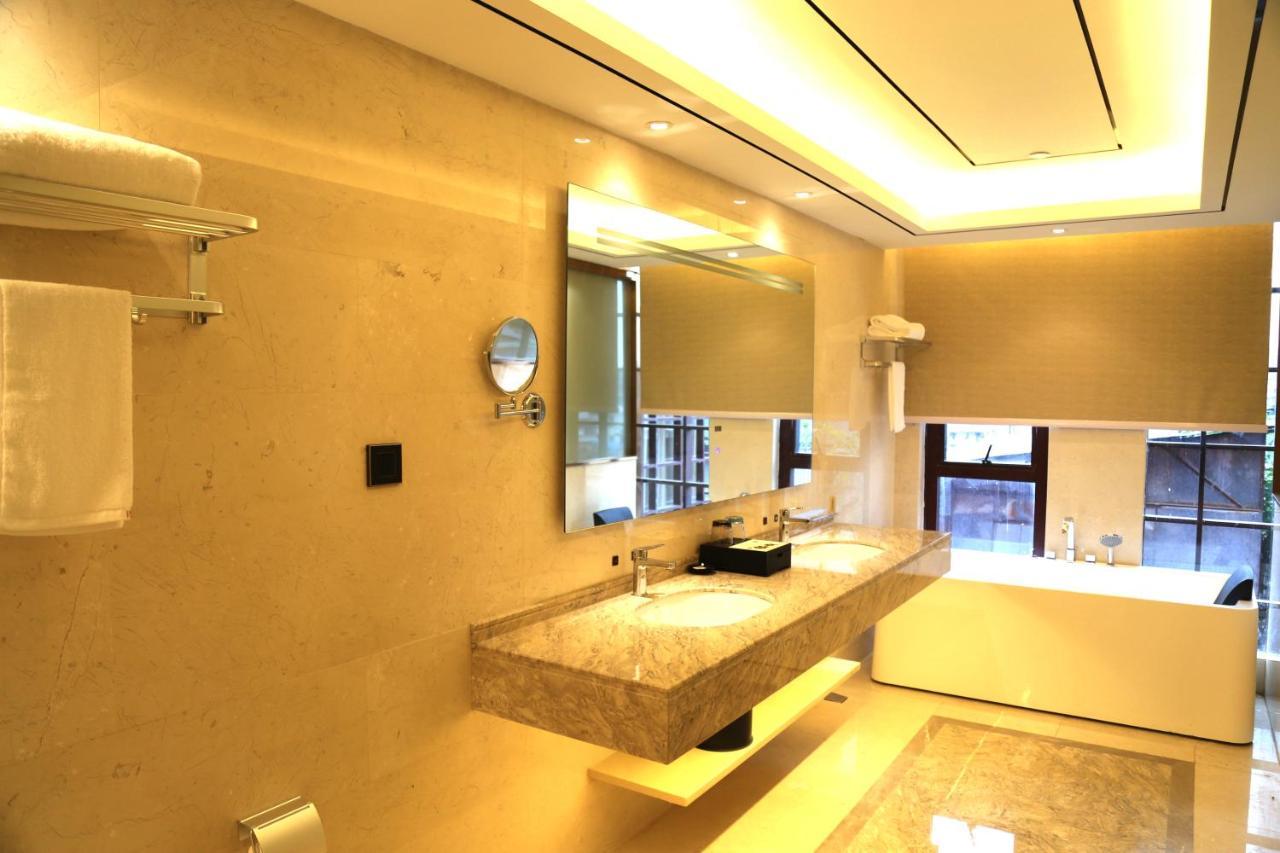 Zhongbo Art Hotel Canton Esterno foto