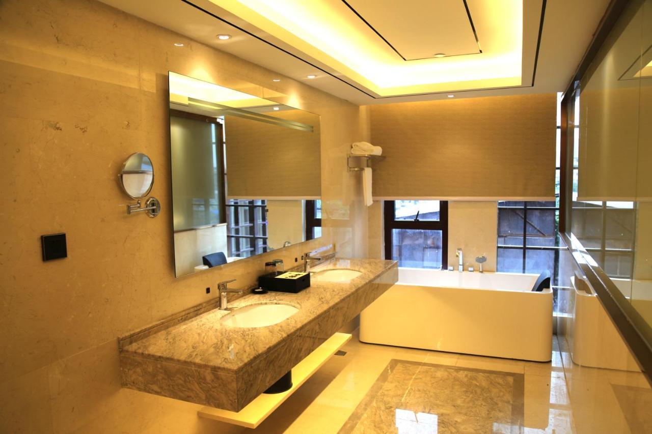 Zhongbo Art Hotel Canton Esterno foto
